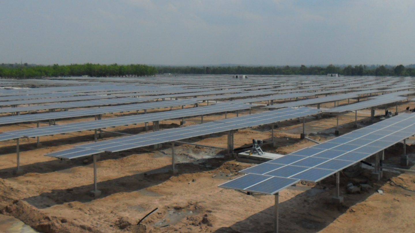 Sun Edison — 8 MWp PV Tracking Power Plant